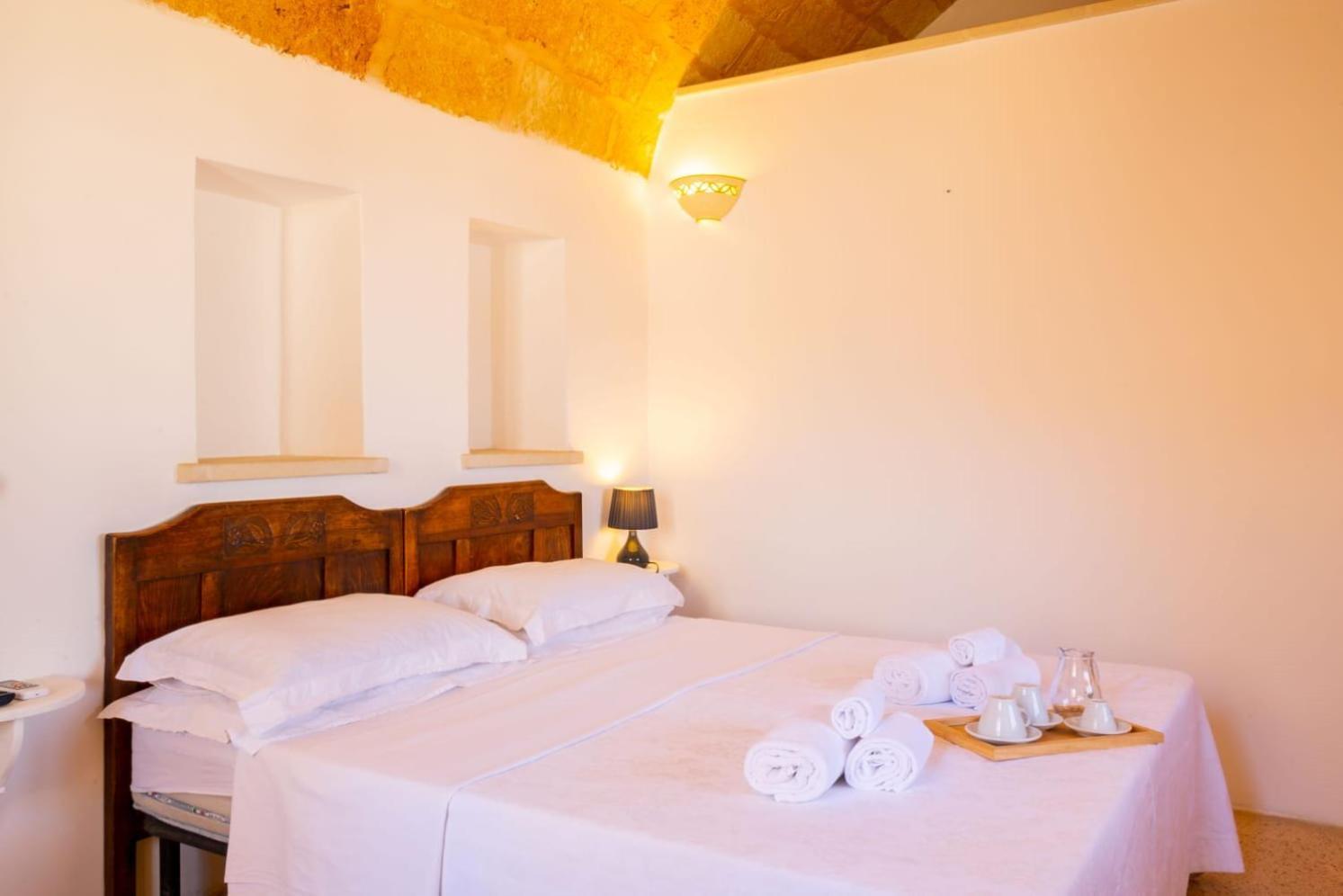Palazzo Le Zicaredde Bed and Breakfast Salve Esterno foto