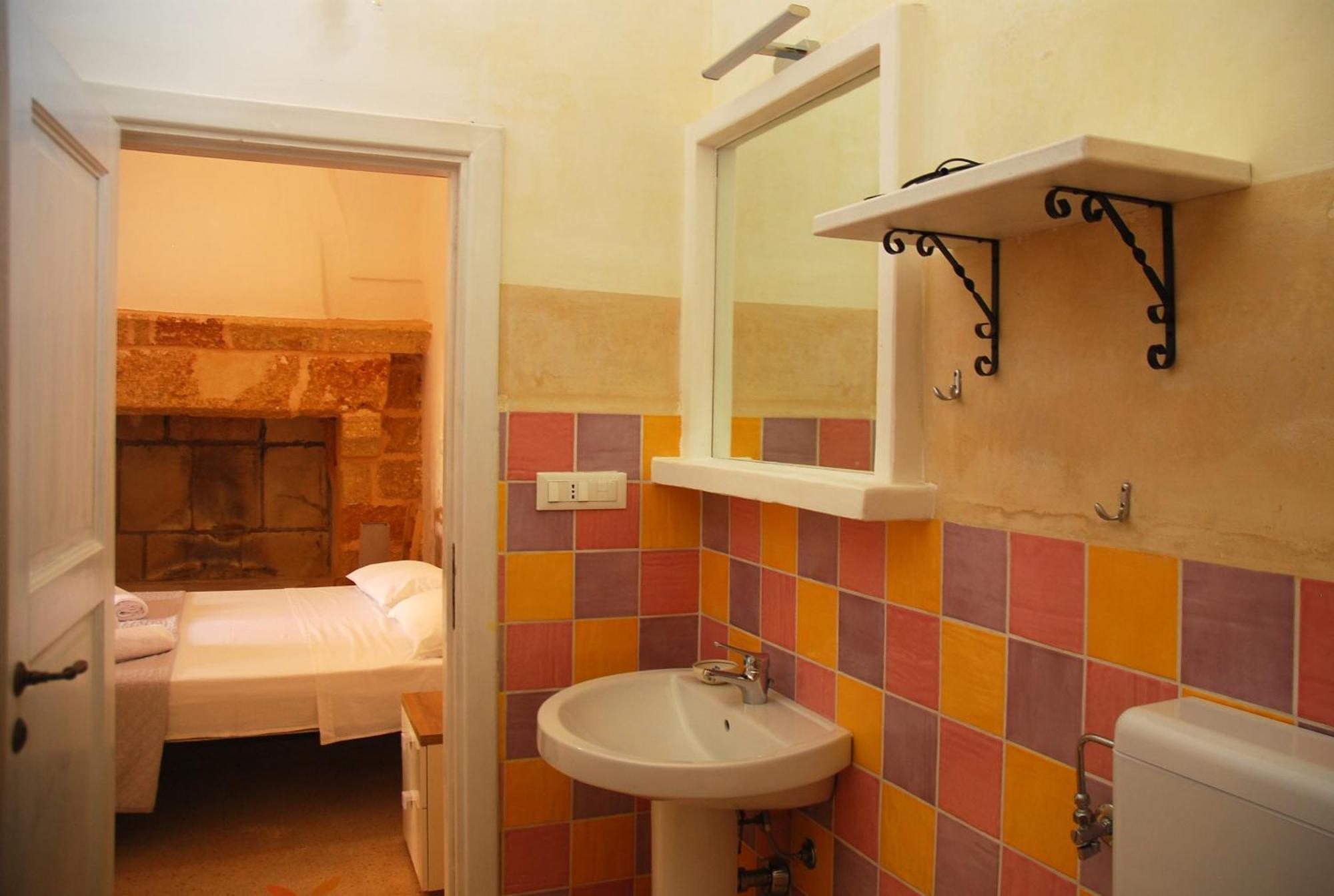 Palazzo Le Zicaredde Bed and Breakfast Salve Esterno foto